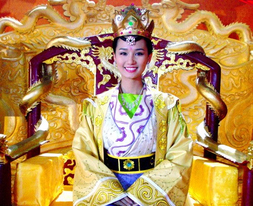 Lã Thanh Huyền là ứng viên sáng giá thay thế cho Á hậu Thiên Lý vào vai Nguyên Phi Trần Thị Dung trong bộ phim truyền hình lịch sử “Trần Thủ Độ”.