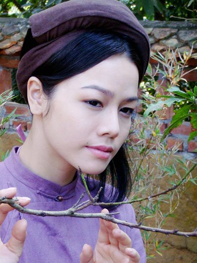 Nhật Kim Anh vai Cầm trong phim "Long thành cầm giả ca" của đạo diễn Đào Bá Sơn. Với vai diễn này, Nhật Kim Anh vinh dự nhận giải thưởng Nữ diễn viên xuất sắc tại LHP quốc tế Việt Nam 2010.