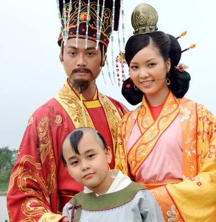 Á Hậu Thụy Vân vai Hoàng hậu Thanh Liên trong phim Lý Công Uẩn - Đường tới Thăng Long.