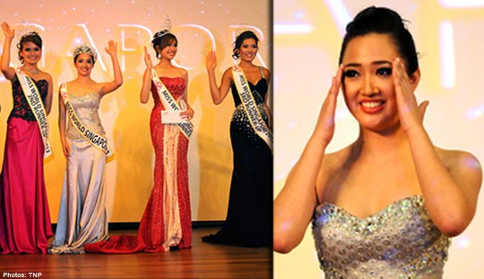 Karisa Sukamto vẫn còn bàng hoàng khi được xướng tên trở thành người chiến thắng tại Miss Singapore World 2012. Ảnh. TNP.