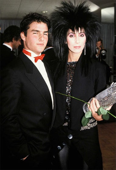 Năm 1985, nữ ca sĩ nhạc rock & roll Cher 39 tuổi đã có một cuộc tình thoáng qua cùng chàng diễn viên của “Legend-era” Tom Cruise 23 tuổi. Năm 2008, Cher cũng từng tiết lộ về mối tình này cùng nữ hoàng truyền hình Oprah rằng “nếu đó không phải là một bộ phim thì đó sẽ có thể là một mối tình vô cùng lãng mạn bởi tôi đã ngã gục trước anh ấy”. Cher cũng từng tâm sự trên chương trình Entertainment Tonight rằng cả hai người đã không còn dính líu gì đến nhau sau khi bộ phim Risky Business của Tom công chiếu, khi đó Cher “cũng đã không thể đến Chicago và đó cũng là lý do đổ vỡ mối quan hệ giữa hai người”.