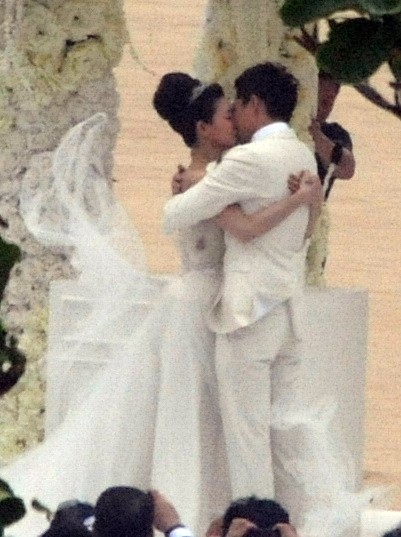 Hôn lễ của cặp đôi Từ Hy Viên - Uông Tiểu Phi đã diễn ra trong khuôn viên resort Conrad, đảo Hải Nam hôm 22/3/2011.