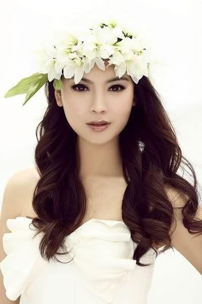 Hoa hậu Trung Quốc Vu Văn Hà, 23 tuổi, cao 1.77m.