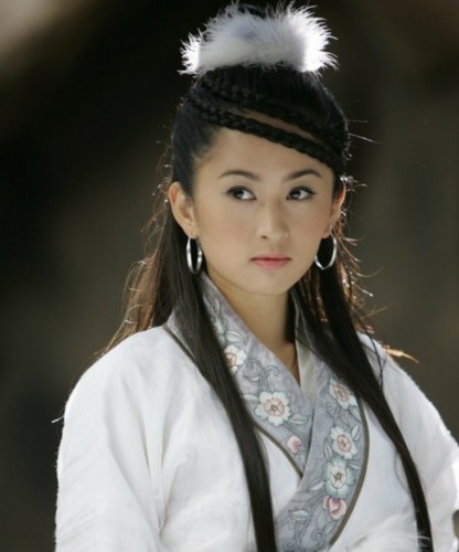 Số 79. Dương Nhụy vai Chung Linh trong “Thiên long bát bộ” 2003, vai Nhạc Vô Song trong “Thần điêu đại hiệp” 2006.
