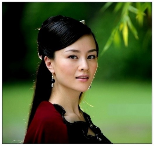 Số 88. Lưu Mai vai Nhạc Vô Song trong “Thần điêu đại hiệp 1998 và vai Phương Di trong “Lộc đỉnh ký” 2006.