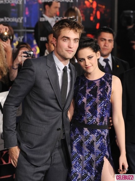 4. Rob và Kristen tại buổi công chiếu chính thức “The Twilight Saga: Breaking Dawn” phần 1.