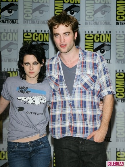 7. Rob và Kristen tại buổi họp báo bộ phim “Trăng Non” 2009.