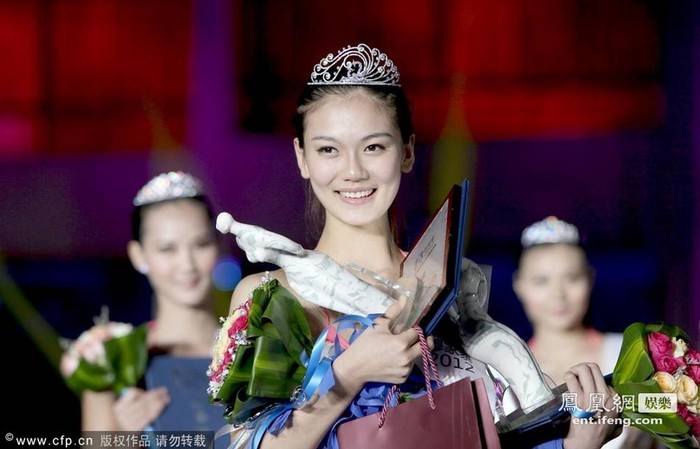 Tân hoa hậu sẽ đại diện cho Trung Quốc tham dự Hoa hậu Bikini Quốc tế 2012.