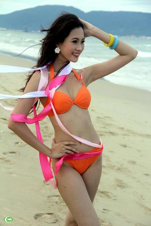 Thu Thảo là cô đã từng đoạt danh hiệu Hoa khôi Đồng bằng Sông Cửu Long 2012.