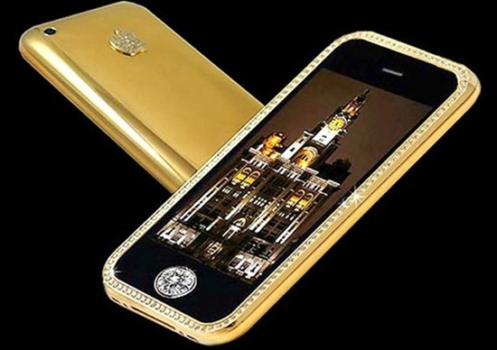 Một mẫu iPhone khác là iPhone 3GS Supreme (2009) do hãng Stuart Hughes mạ vàng toàn bộ thân máy với 271 gram vàng 22 carat. Viền quanh màn hình với 136 viên kim cương khối lượng 68 carat và 53 viên kim cương được dát lên biểu tượng trái táo phía sau thân máy. Phím điều khiển được gắn hẳn một viên kim cương nguyên khối nặng 7 carat và có giá 3 triệu USD.