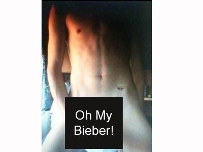 Bức hình này bị tung lên mạng và bị cho là của Justin Bieber khi cũng có hình xăm con chim nhỏ ở phía bụng trái.