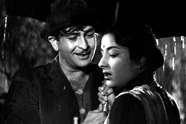 Một cặp đôi được coi là có sức ảnh hưởng nhất trên màn ảnh Hindi là cặp diễn viên nam tài tử Raj Kapoor cùng bạn diễn Nargis trong những phim như "Barsaat", "Andaz", "Awara", "Deedar", "Shree 420" và "Chori Chori". Mặc dù cả hai đều có hạnh phúc riêng của họ ngoài đời thật, nhưng trong tâm tưởng của người dân Ấn Độ thì họ luôn là cặp đôi được yêu thích nhất tại đất nước Ấn Độ.