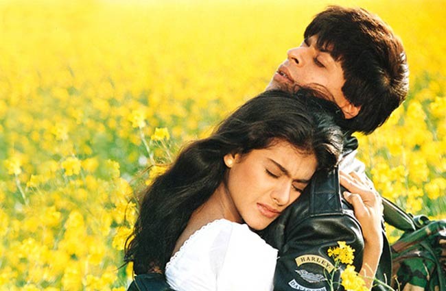 Cặp đôi nam diễn viên Shah Rukh Khan và nữ diễn viên Kajol trong các phim "Dilwale Dulhaniya Le Jayenge", "Kuch Kuch Hota Hai", "Kabhi Khushi Kabhi Gham" và phim "My Name Is Khan". Một cặp đôi mới nổi và quen thuộc với khán giả điện ảnh Bollywood trong những năm gần đây.