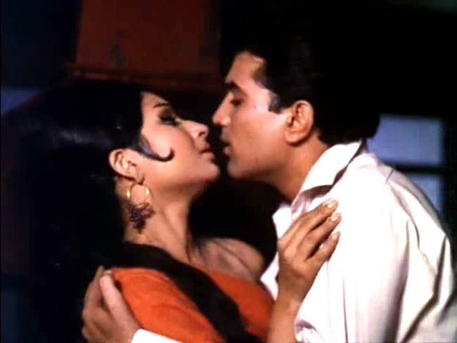 Cặp đôi Rajesh Khanna và cô đào Sharmila Tagore trong các phim như "Amar Prem", "Aradhana" và phim "Safar".
