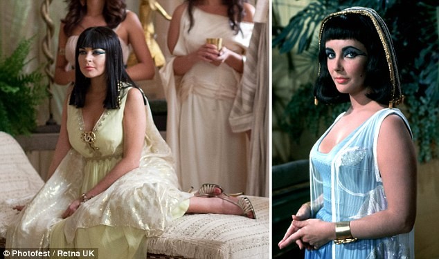 Lindsay Lohan (trái) tái hiện lại vai diễn kinh điển Cleopatra của Elizabeth Taylor (phải).