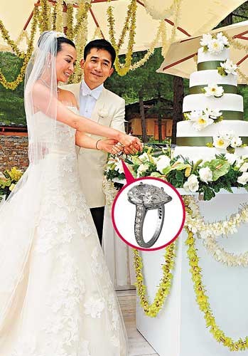 Để có đám cưới với Lưu Gia Linh như thế này, Lương Triều Vỹ đã không ít lần bị người đẹp Hồng Kông từ chối khi ngỏ lời cầu hôn.