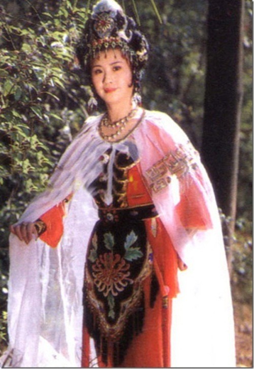 Vưowng Phượng Hà vai Thiết Phiến công chúa hay Bà La Sát, vợ cả của Ngưu Ma Vương và mẹ của Hồng Hài Nhi.