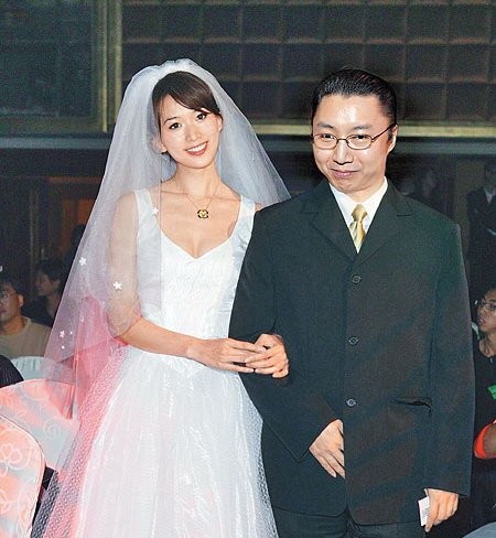Liệu sẽ có một đám cưới giữa Lâm Chí Linh và Ngô Sĩ Khải sau cuộc tình tay 3 Húc- Linh- Khải kéo dài 7 năm trời?