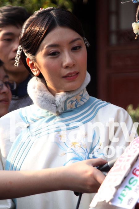 Nữ diễn viên Giả Tịnh Văn vẫn chưa đưa ra trả lời cho việc có nhận vai diễn Hoàng Dung hay không.