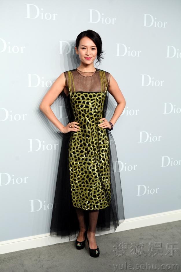 Đội ngũ thiết kế của Dior năm nay tại thị trường Trung Quốc vẫn do công ty Bureau Betak của năm 2012 bắt tay thực hiện.