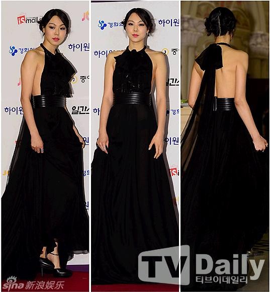 Kim Min-hee, cô được nhận giải Nữ diễn viên chính xuất sắc nhất tại Baeksang năm nay.