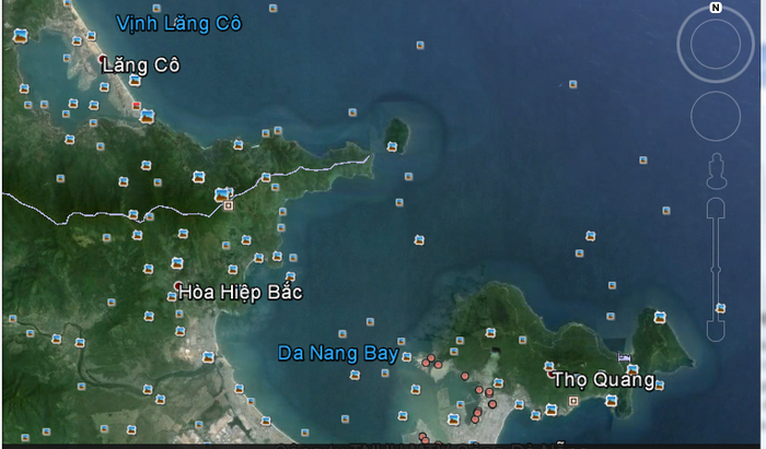 Vị trí khu nghỉ mát có thể theo dõi tàu bè ra vào vịnh Đà Nẵng (ảnh Google Earth)