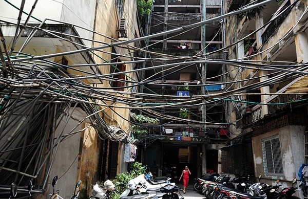 Hệ thống ống nước sinh hoạt chung cư tại Hà Nội (ảnh Internet)