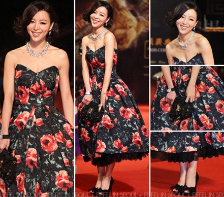 Trương Tịnh Sơ đẹp rạng ngời khi diện váy quây hoa tại LHP Kim Mã. ( Ảnh : Internet )