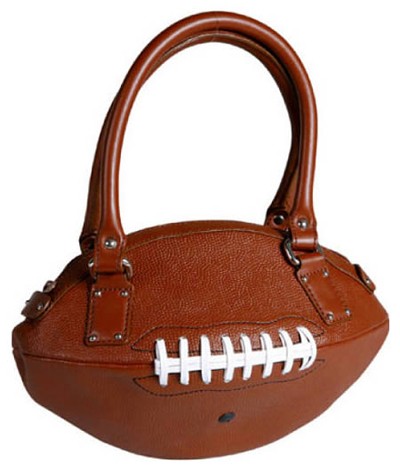 Túi ban đầu thường được dùng để mang một quả banh bowling và sau đó trở thành một món đồ thời trang