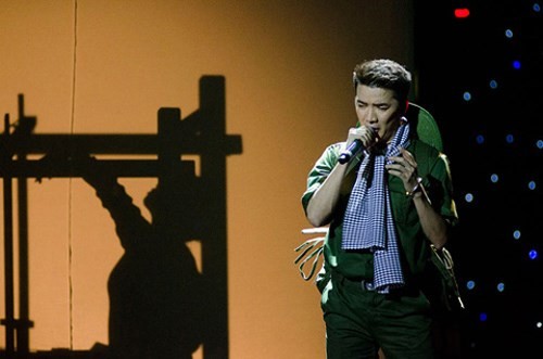 Ca khúc Chiếc vòng cầu hôn của Đàm Vĩnh Hưng sẽ đoạt giải Bài hát yêu thích nhất năm 2013?