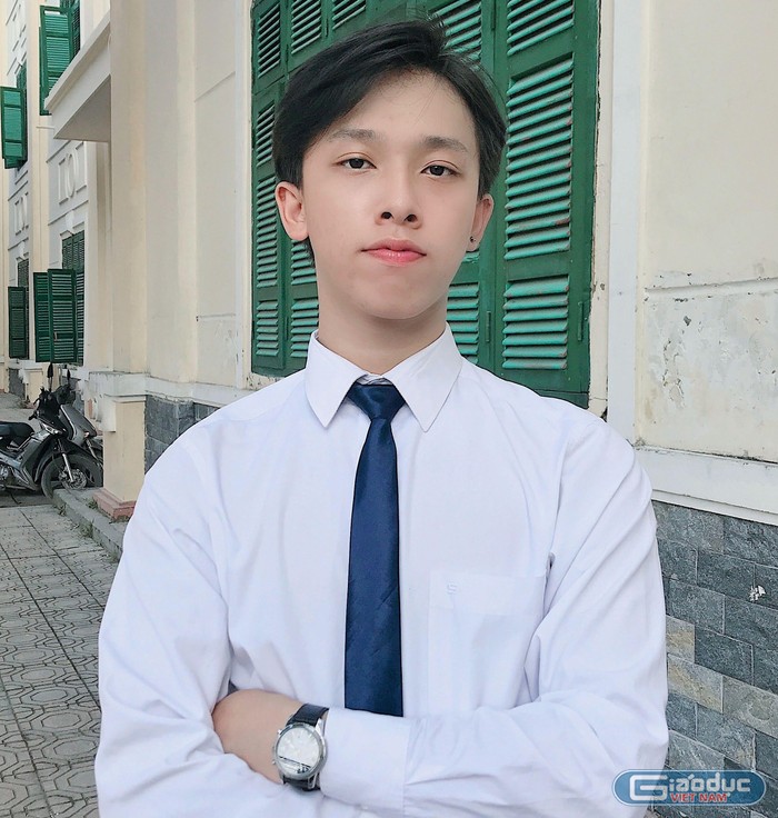 Nguyễn Anh Quân sinh viên năm cuối khoa Du lịch, Trường Đại học Mở Hà Nội. (Ảnh NVCC)