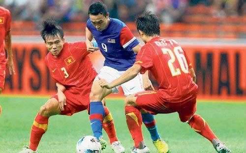 Trước đối thủ rất mạnh Malaysia nhưng ĐTVN đã tự tin với lối chơi bóng ngắn.