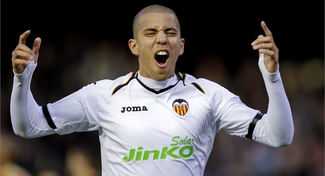 Với 2 bàn thắng trong 4 trận La Liga đầu mùa này, Feghouli đang là cầu thủ săn bàn tháng đầu của Valencia bên cạnh tiền đạo Roberto Soldado.