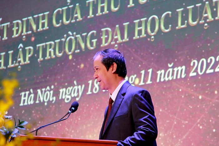 Bộ trưởng Bộ Giáo dục và Đào tạo Nguyễn Kim Sơn phát biểu tại buổi lễ. (Ảnh: Mạnh Đoàn)