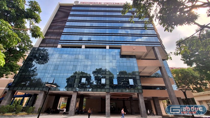 Thư viện của Trường Đại học tập Thương mại bao gồm 10 tầng. (Ảnh: Mạnh Đoàn)
