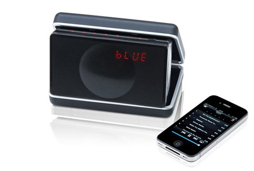 Geneva Sound System Model: Công nghệ của Geneva Sound System Model XS khá độc đáo với thiết kế một hộp kim loại. Model XS được trang bị có phím cảm ứng và hỗ trợ kết nối với các máy tính, điện thoại qua Bluetooth. Bên cạnh đó, loa có hỗ trợ chức năng thu phát sóng FM, đồng hồ báo thức và pin có sẵn với thời lượng sử dụng 5 giờ.