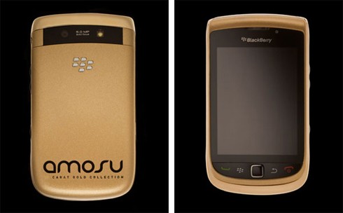 BlackBerry Torch 9800: Được nhà thiết kế Alexander Amosu phủ lớp vàng 18K. Đi kèm là bao da cá sấu hoặc da trăn đính vàng. Ngoài ra, khách hàng còn được tặng số điện thoại "siêu đẹp". Sản phẩm được bán giá "khá rẻ" khoảng 31.000 USD.