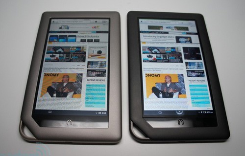 5- Nook Tablet: Nook Tablet cũng vấp phải những vấn đề tương tự như Kindle Fire. Kho ứng dụng còn khá khiêm tốn. Thậm chí còn được đánh giá là tồi hơn khi không thể cho phép tải trực tiếp những video và file nhạc mà phải tải nội dung thông qua máy tính. Nook Tablet có hai phiên bản 8 GB (199 USD) và 16 GB (249 USD).