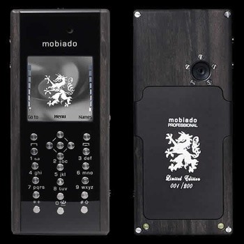 Mobiado Professional EM: là chiếc điện thoại làm từ gỗ với kiểu dáng hao dao giống điện thoại của Nokia. Mobiado Professional EM là điện thoại đầu tiên của hãng có các phím bấm được làm từ titanium. Modiado chỉ sản xuất 200 phiên bản và mỗi chiếc điện thoại được khắc số phía sau thân máy. Giá bán 1.900 USD