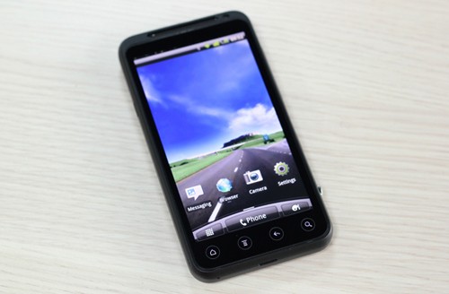 Chân dung Vua giá rẻ HKPhone H8-3G.