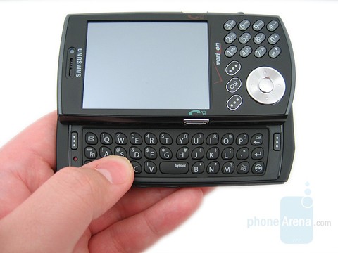 Samsung SGH-i760: Samsung SCH-i760 được bao phủ từ đầu tới chân với những nút bấm nhưng vẫn hợp thời trang, do đó nó là smartphone được yêu thích của các khách hàng là doanh nhân. Samsung SCH-i760 có màn hình cảm ứng LCD và nhiều tính năng hữu dụng khác như bàn phím QWERTY trượt ngang, một vỏ bàn phím rời và kết nối Wi-Fi.