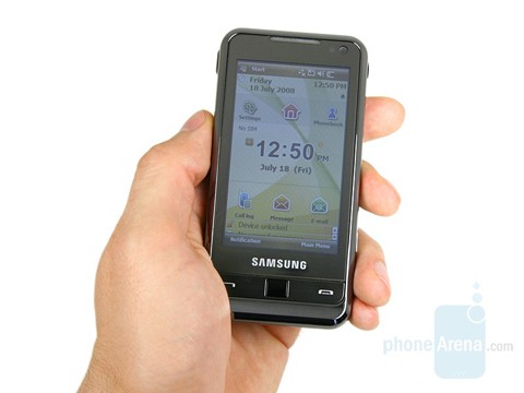 Samsung OMNIA: Không chỉ là smartphone đầu tiên mang nhãn hiệu OMNIA mà nó cũng là sản phẩm cao cấp đầu tiên nhận được nhiều ngợi khen đến từ nhà sản xuất Samsung. Thực vậy, OMNIA được trang bị chuột quang cảm ứng, camera 5-megapixel, màn hình cảm ứng 3.2” và hỗ trợ cả DivX và XviD.