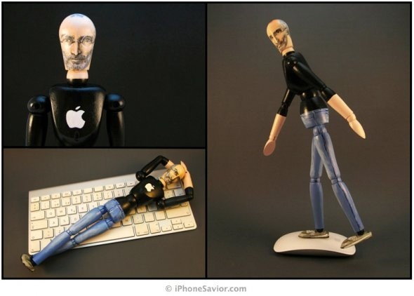 Steve Jobs trong hình dáng búp bê gỗ do nghệ sĩ người Argentina, Art Duritos thực hiện.