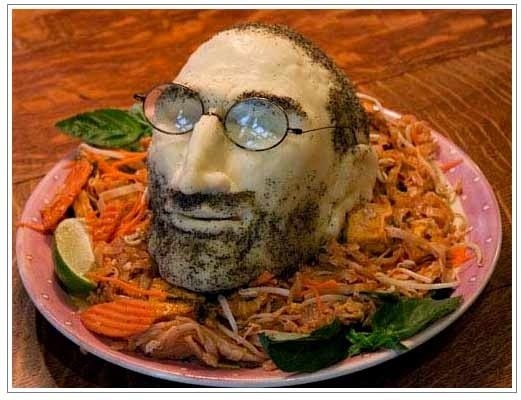 Steve xuất hiện trong cả món mỳ tại Thái Lan.