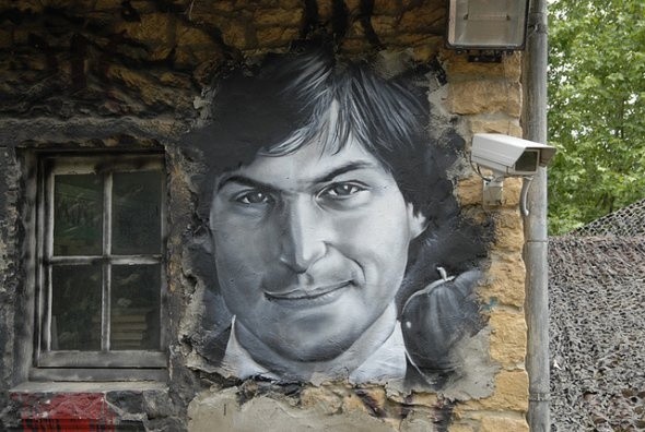 Bức tranh tường tưởng nhớ Steve Jobs của một nghệ sỹ người Pháp.