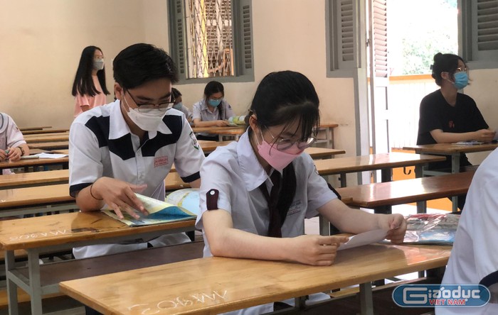 Tại điểm thi trường Đại học Sài Gòn sáng 22/5, nhiều thí sinh đã thi đợt 1 tiếp tục thi đợt 2 để cải thiện điểm (ảnh: Lê Phương)