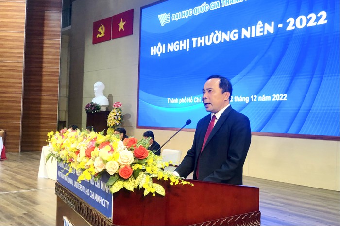 Phó giáo sư Vũ Hải Quân- Giám đốc Đại học Quốc gia Thành phố Hồ Chí Minh phát biểu tại hội nghị thường niên 2022 (ảnh: L.P)