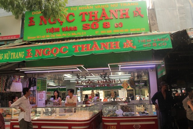 Chủ tiệm vàng Ngọc Thành và người dân xung quanh chợ Thiếc (quận 11, TP.HCM) vẫn chưa hết bàng hoàng sau vụ cướp táo tợn giữa ban ngày.