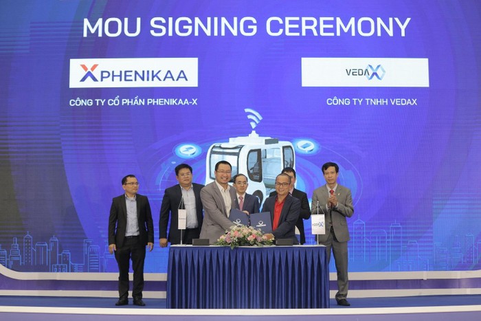 Lễ ký kết giữa PhenikaaX và Công ty VeDax