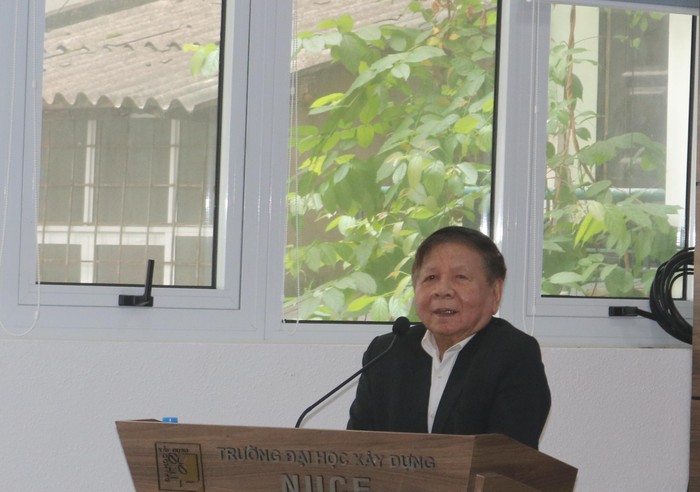 Phó Giáo sư. Tiến sĩ Trần Xuân Nhĩ chia sẻ sự tin tưởng vào hoạt động của câu lạc bộ trong thời gian tới (Ảnh: Nhà xuất bản Xây dựng)